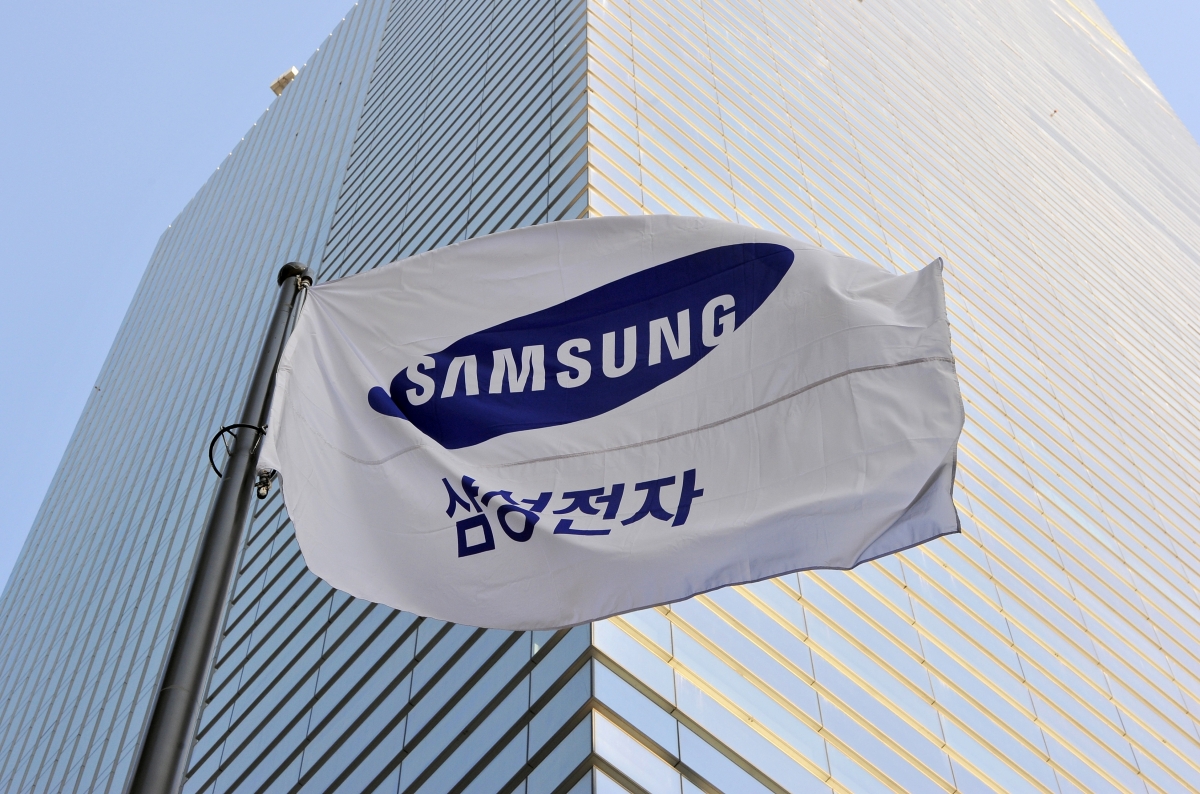 Samsung Leads Global Smartphone Market With Strong Sales In Third Quarter 8106