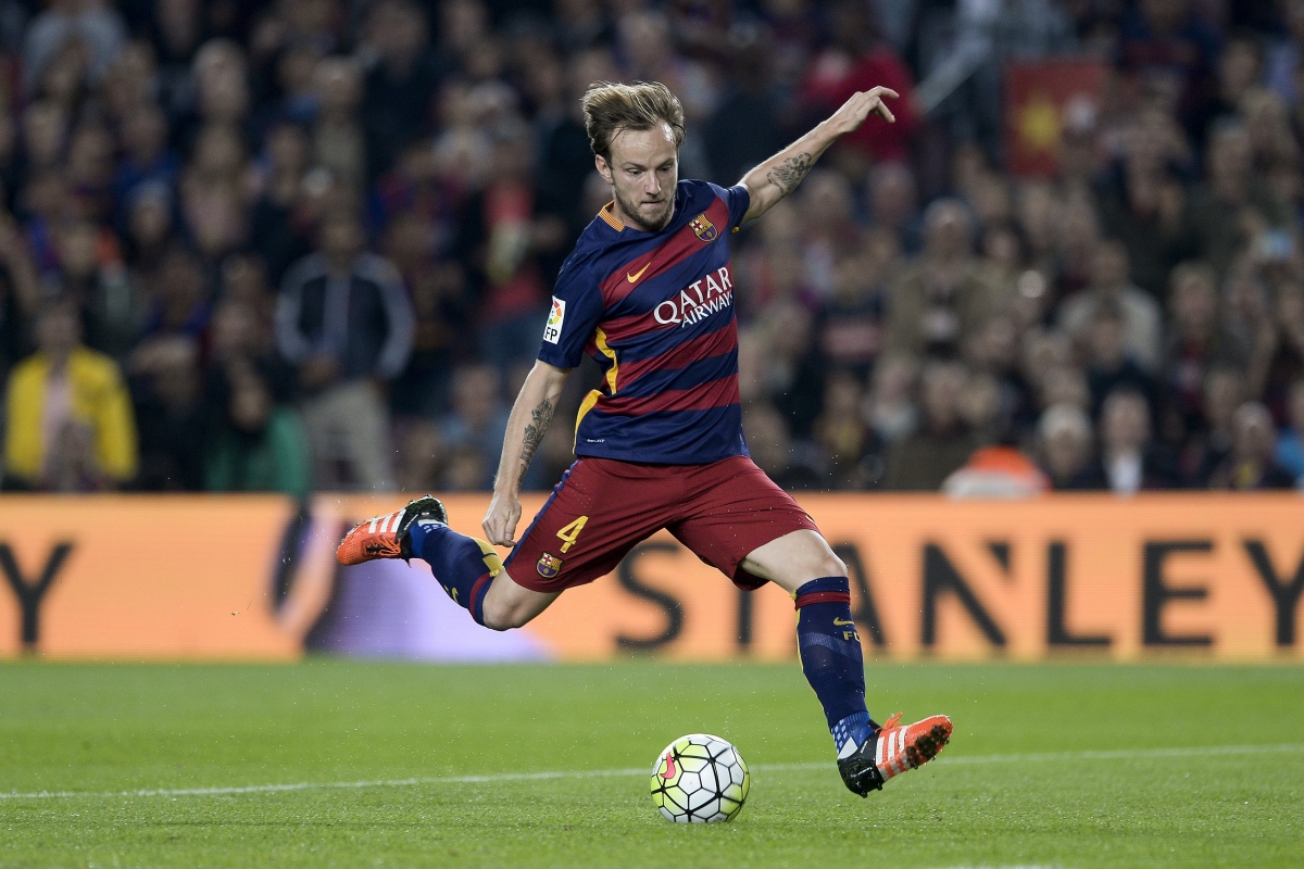 Barcelona midfielder Ivan Rakitic rejected 'big' Chelsea offer