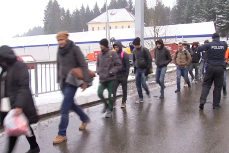 Refugees face low temperatures