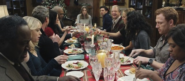 Thanksgiving 2015: Friends, Modern Family and more great TV episodes ...