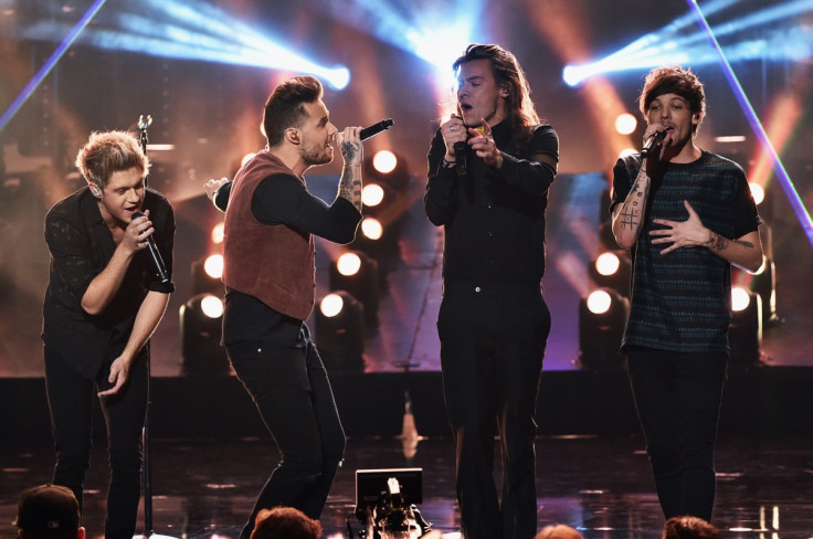 One Direction performance