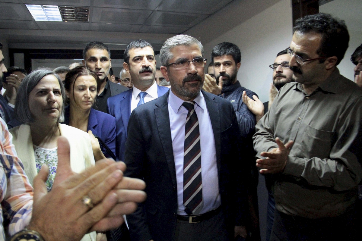 Prominent Kurdish lawyer Tahir Elci gunned down in Turkey