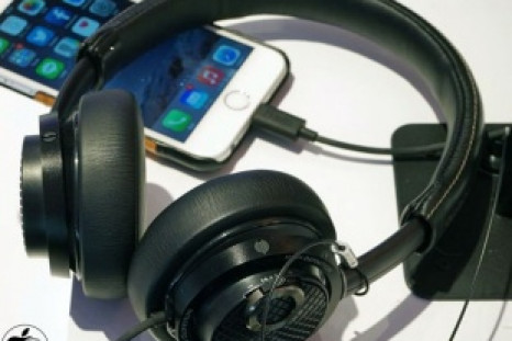 iPhone 7 with Lightning headphone set