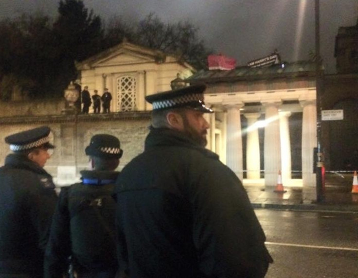 Protesters on Buckingham Palace