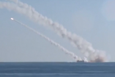 Russian sub launching missiles