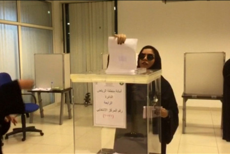Saudi Arabia: Women vote