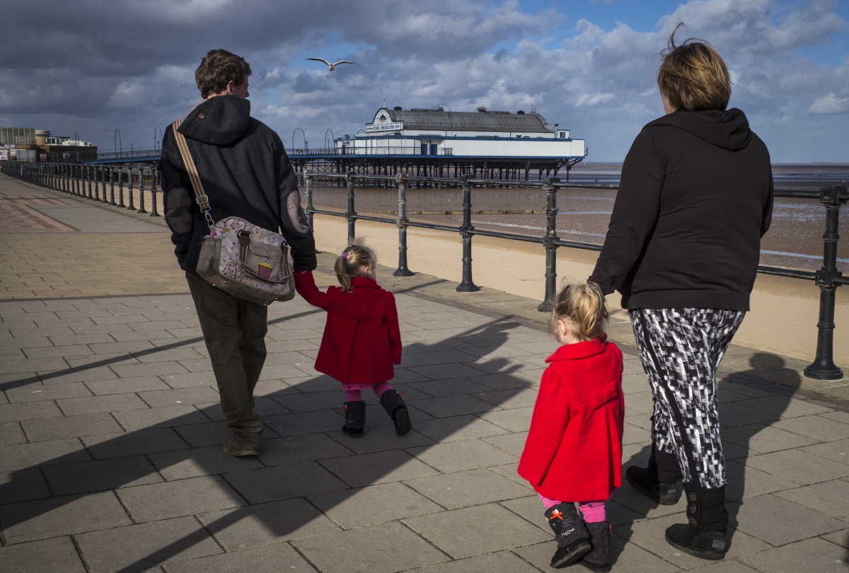 uk-weather-mild-weather-to-continue-as-temperatures-rise-10c-above