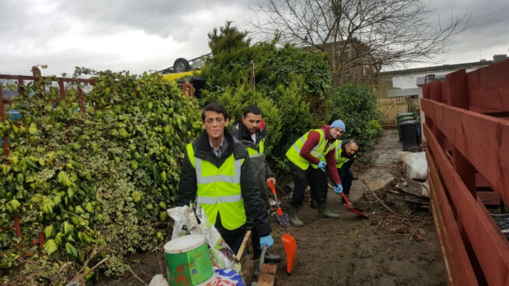 Young Muslims assist with Cumbria flood relief