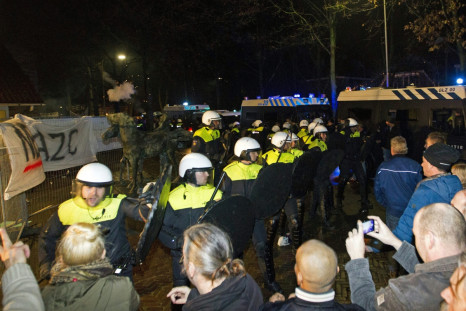 Anti-Migrant riots Netherlands 