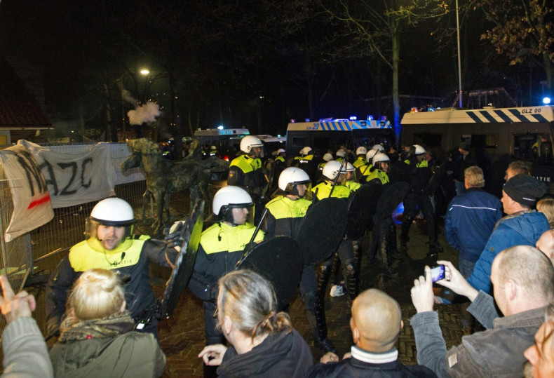 Anti-Migrant riots Netherlands 
