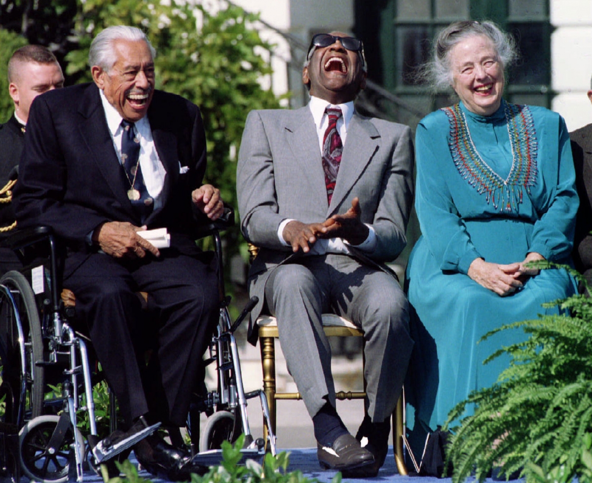 Ten famous people born on Christmas Day — From Isaac Newton to Justin Trudeau