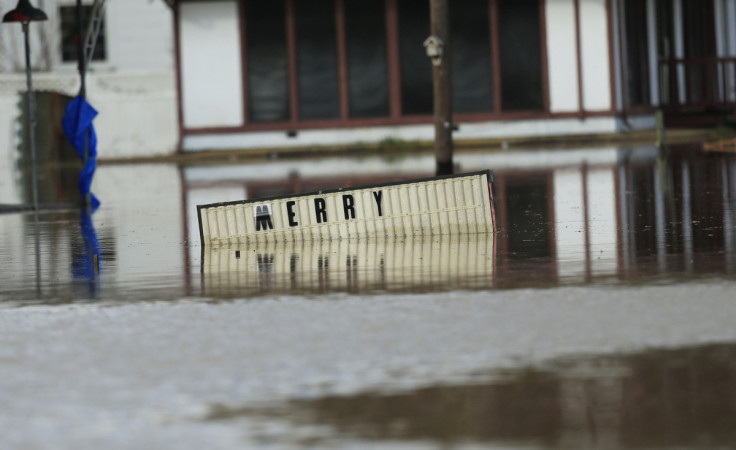 Tornadoes and floods hit US