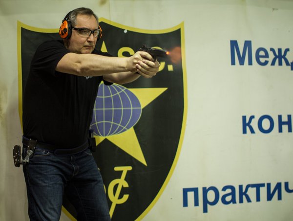 Dmitry Rogozin at the firing range Dmitry Rogozin at the firing range