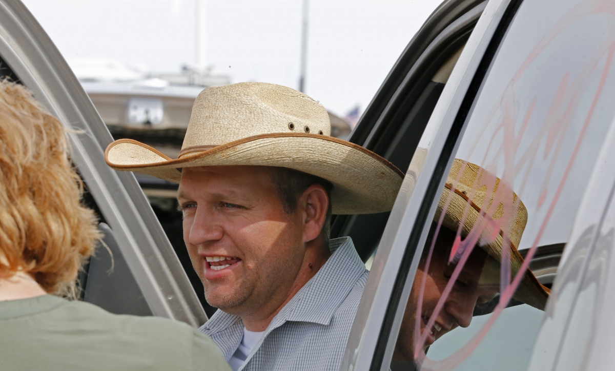 Oregon Under Attack: Meet The Armed 'Bundy Militia' Many Americans Want ...