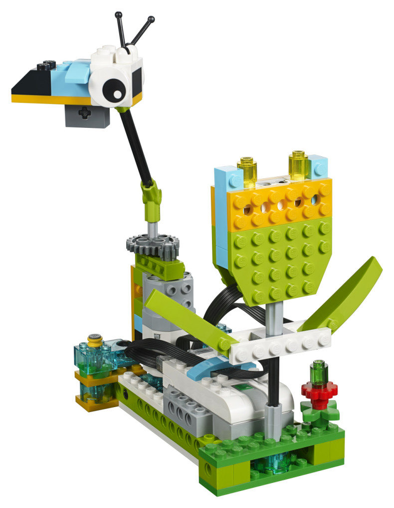CES 2016: LEGO’s WeDo 2.0 Robotics Kit 