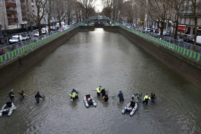 paris canal draining