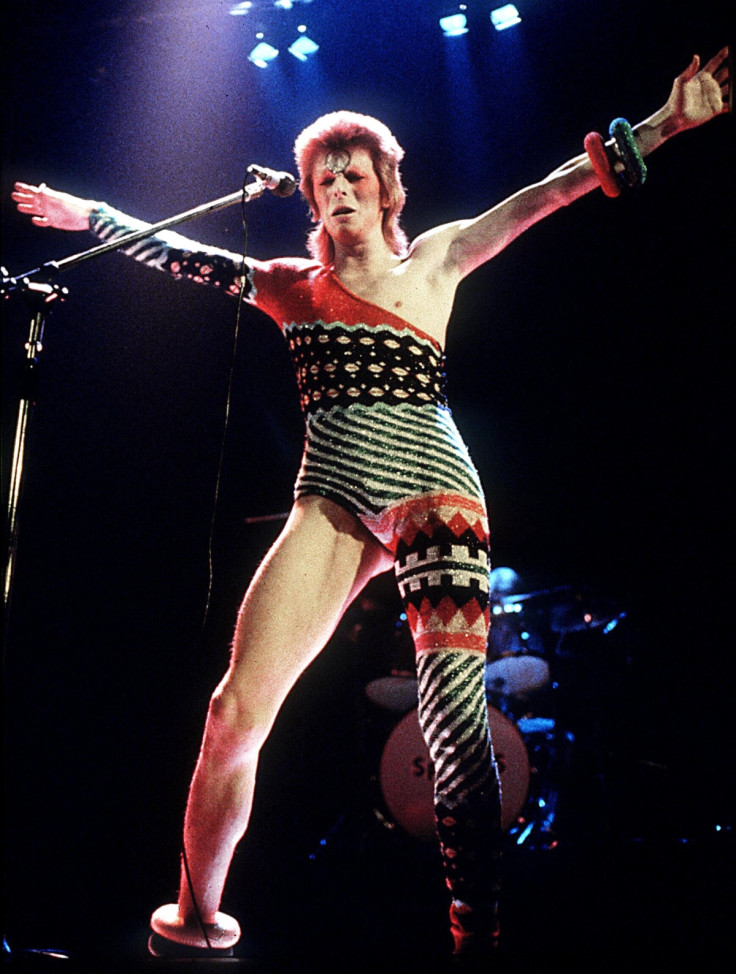 david bowie dies, a fashion icon