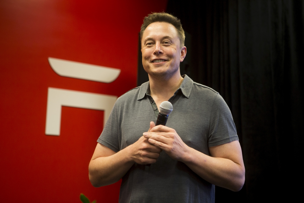 Tesla Motors boss Elon Musk It is an 'open secret' Apple is making an
