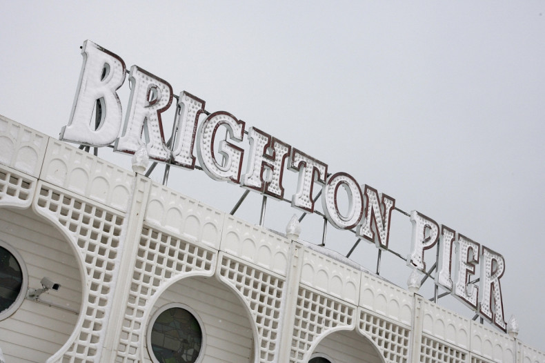 Brighton Pier rents housing