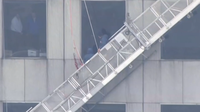 Texas: Firefighters rescue window washers from 71st floor of tower in ...