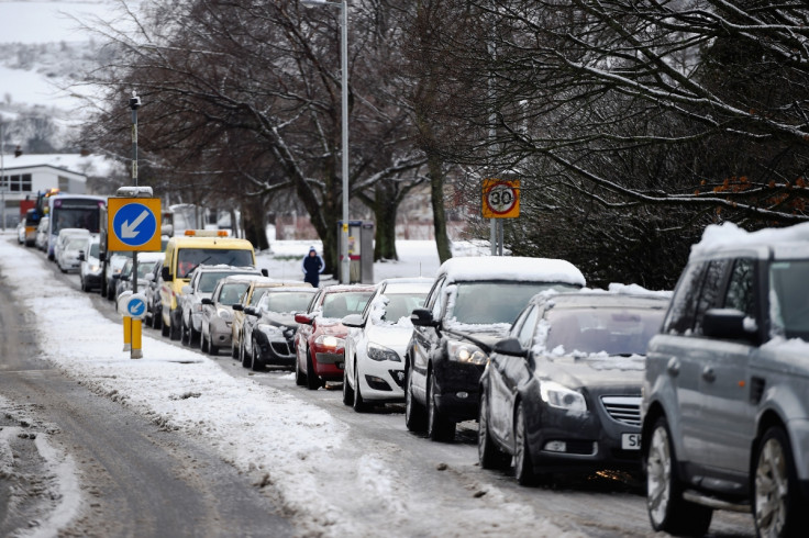 Snow causes travel disruption