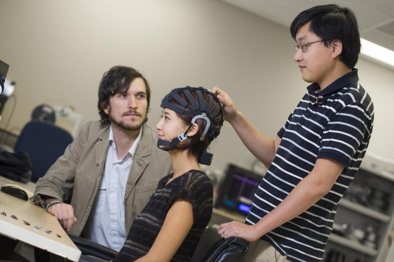 World's first portable EEG brain monitor 