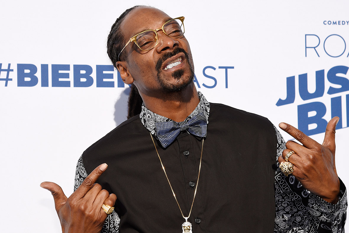 Snoop Dogg shares throwback photo to celebrate 19th wedding anniversary with wife ...