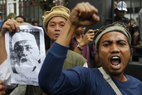 Supporters of radical Indonesian cleric Abu Bakar Bashir