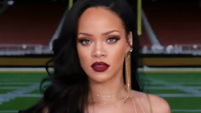Rihanna Grammys advert