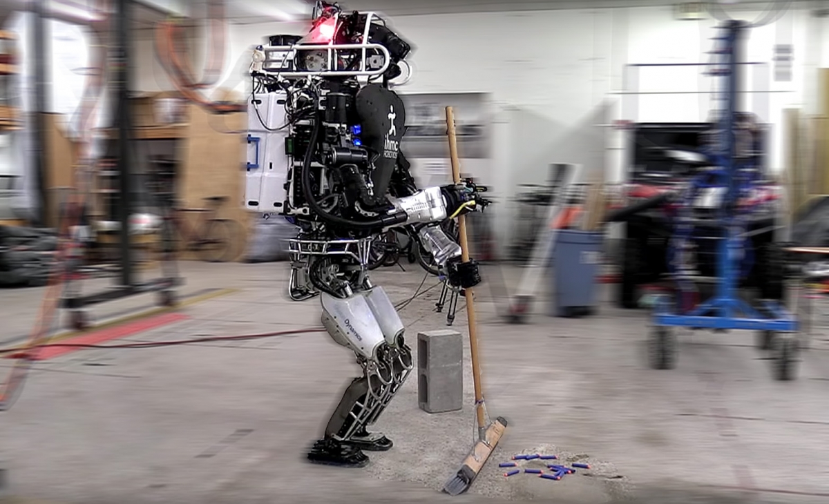 atlas-robot-can-now-sweep-floor.jpg
