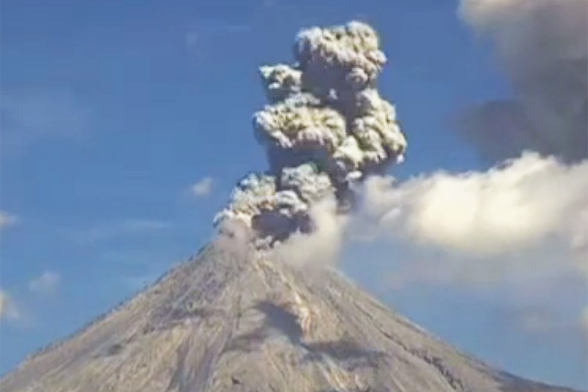 Video shows Mexico's Colima volcano erupting as over 350 people forced ...