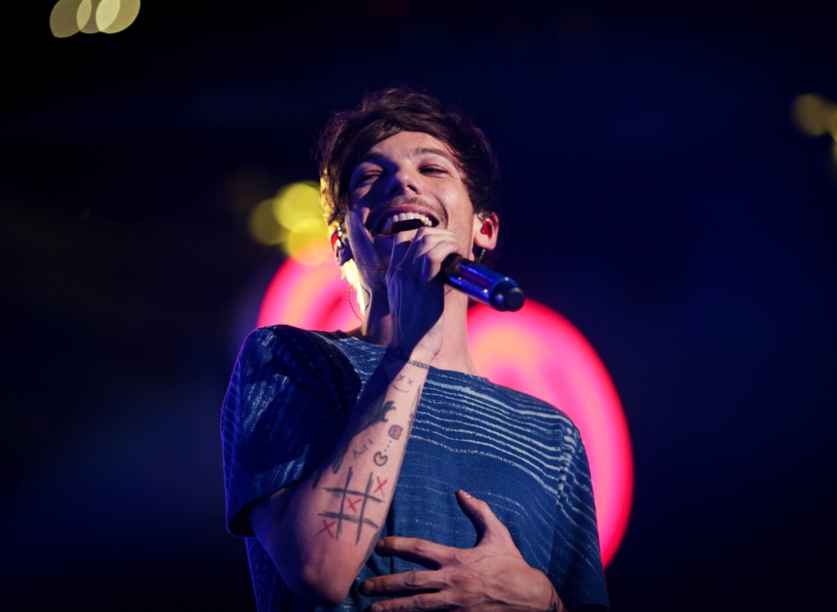 One Direction singer Louis Tomlinson confirms birth of son