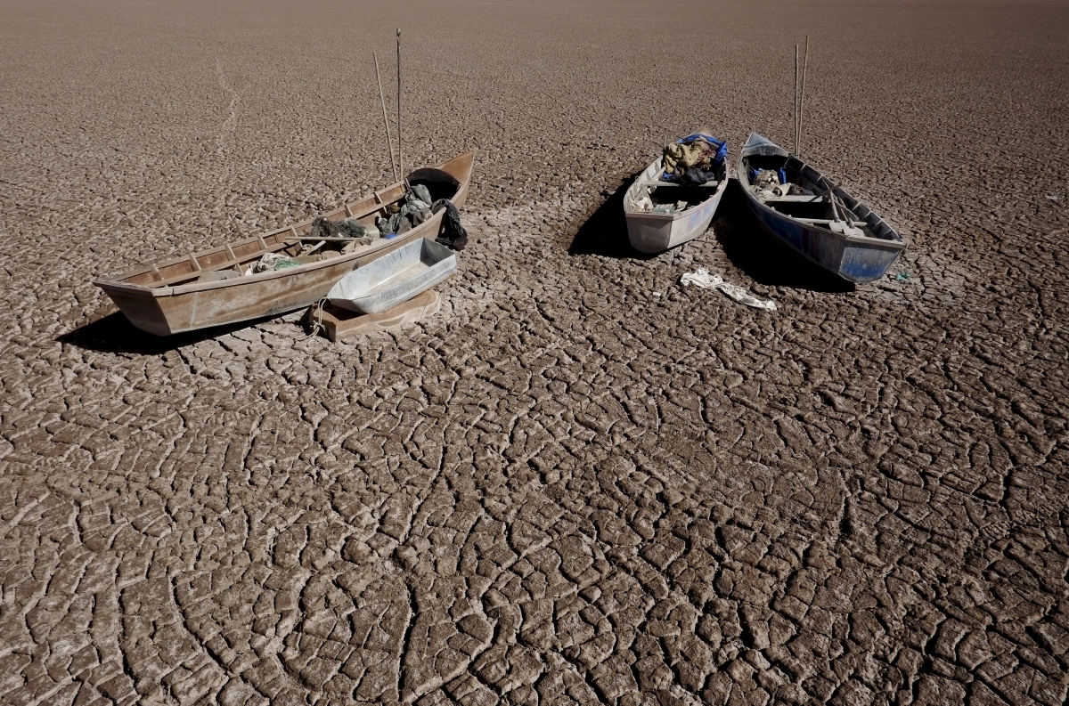 Bolivia's vanishing Lake Poopó ESA images show fully evaporated lake