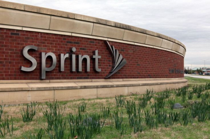 Sprint downsizes by cutting 2,500 jobs