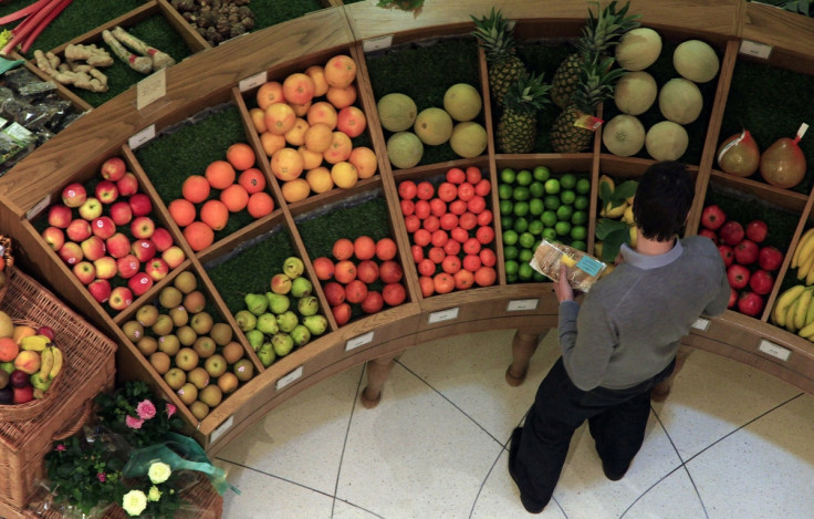 fresh fruit in the supermarket