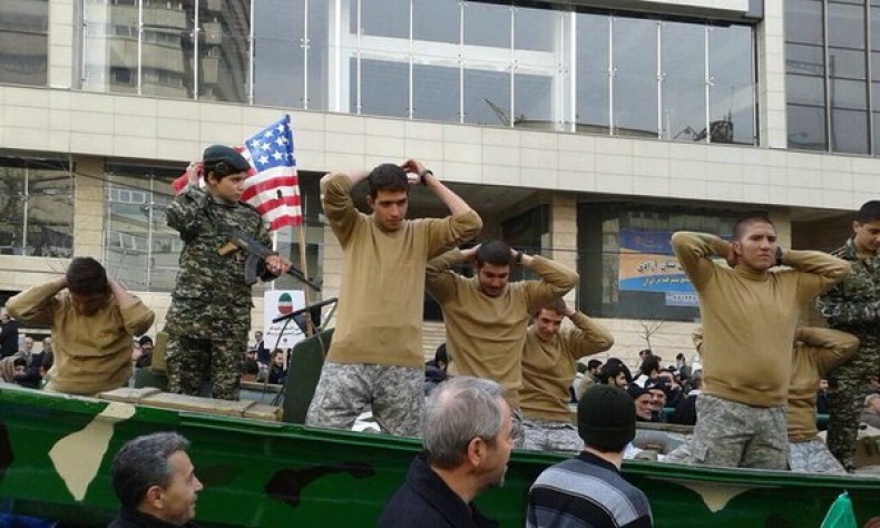 Iranians re-enact the arrest of US sailors
