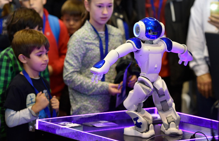 Robots and AI may take 50% human jobs by 2045, says expert Robots and AI may take 50% human jobs by 2045, says expert