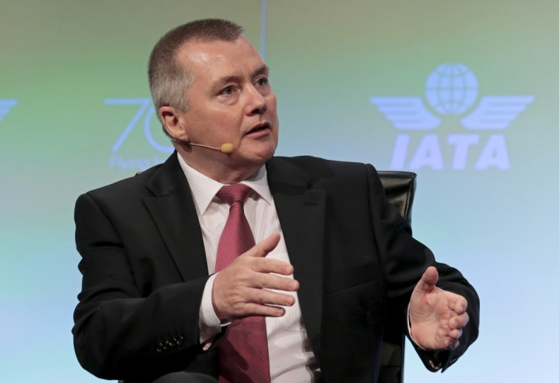 IAG CEO Willie Walsh calls on governments and carriers to reduce carbon dioxide emissions