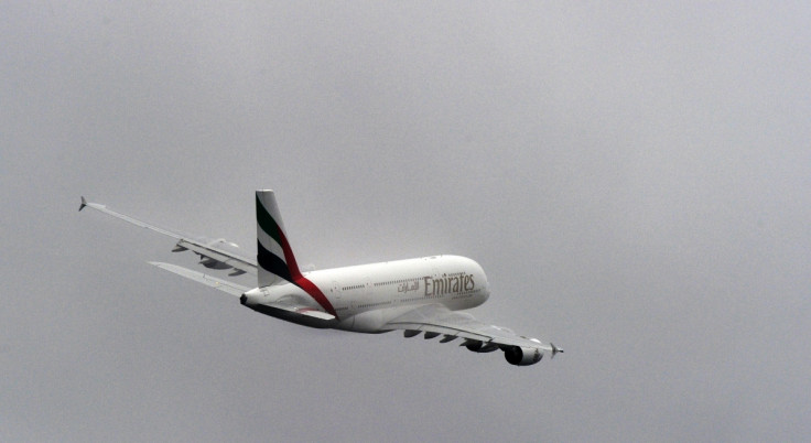 emirates plane take-off