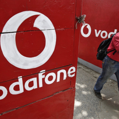 Vodafone asked to pay India a tax of $2.1bn for purchasing billionaire Li Ka-shing’s mobile-phone business in 2007