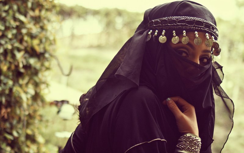 Rape Vedios Of Nadia Ali - Muslim adult film star Nadia Ali received death threats for making hijabi  porn movie | IBTimes UK