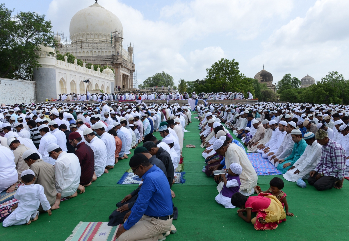 Hundreds of Indian Muslim clerics pass resolution declaring Isis
terrorists unIslamic