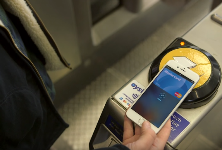 Fare Free Monday MasterCard Apple Pay