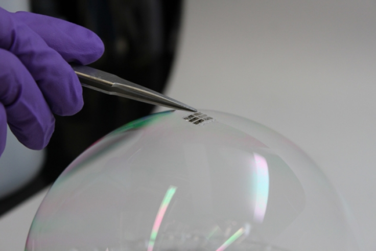 world's lightest solar cell MIT