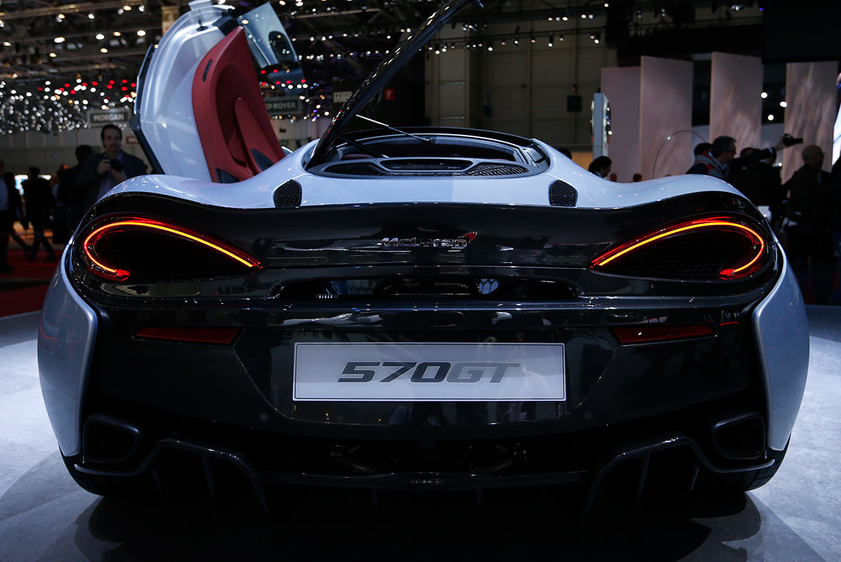 Geneva Motor Show 2016 McLaren 570GT