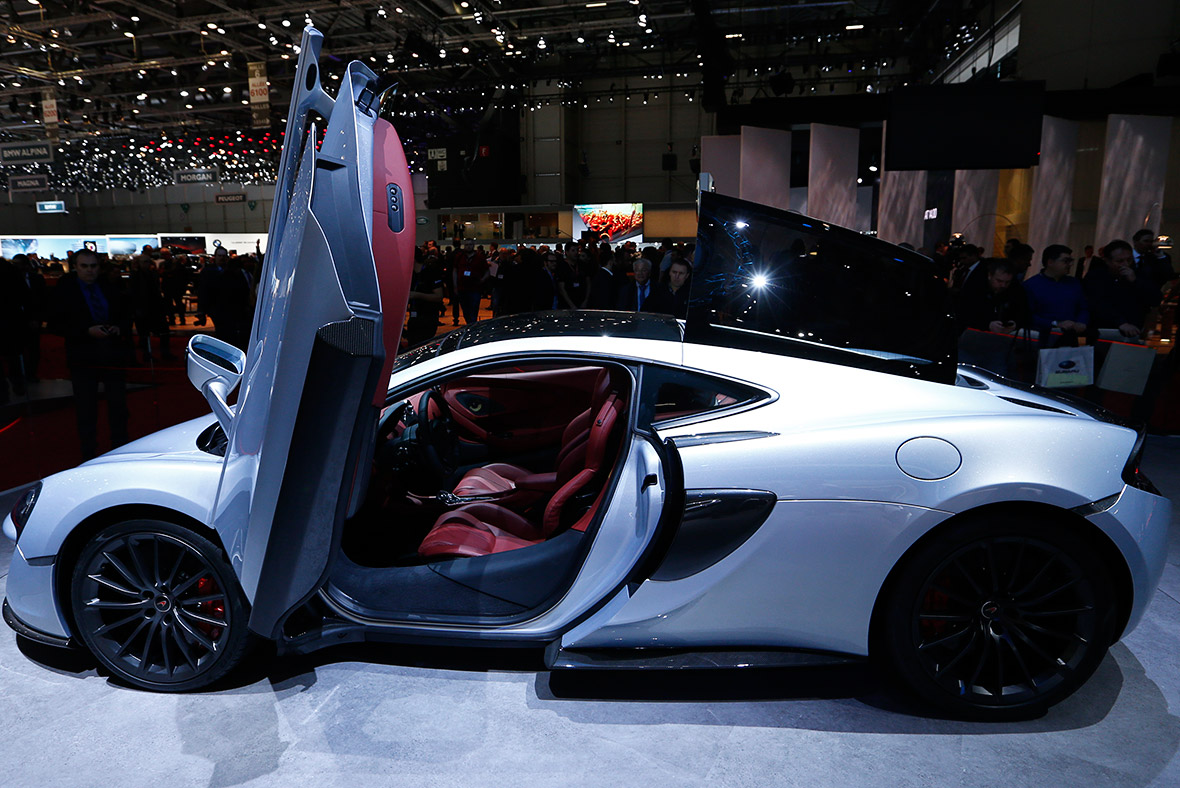 Geneva Motor Show 2016 McLaren 570GT