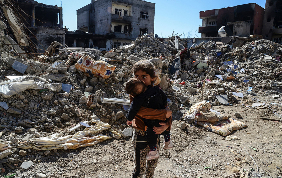 Turkey: Kurdish families return to shattered town of Cizre – 'a second ...