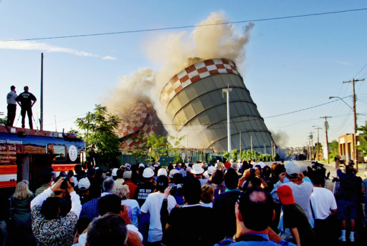 gas holder demolition new york