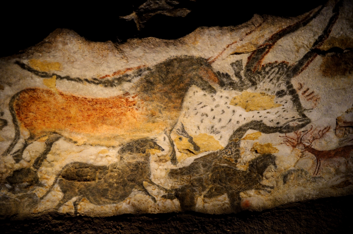 Lascaux Cave Paintings Huge Replica Of Palaeolithic Site To Open In   Lascaux Iv 