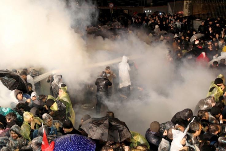 Tear gas fired at Zaman protests